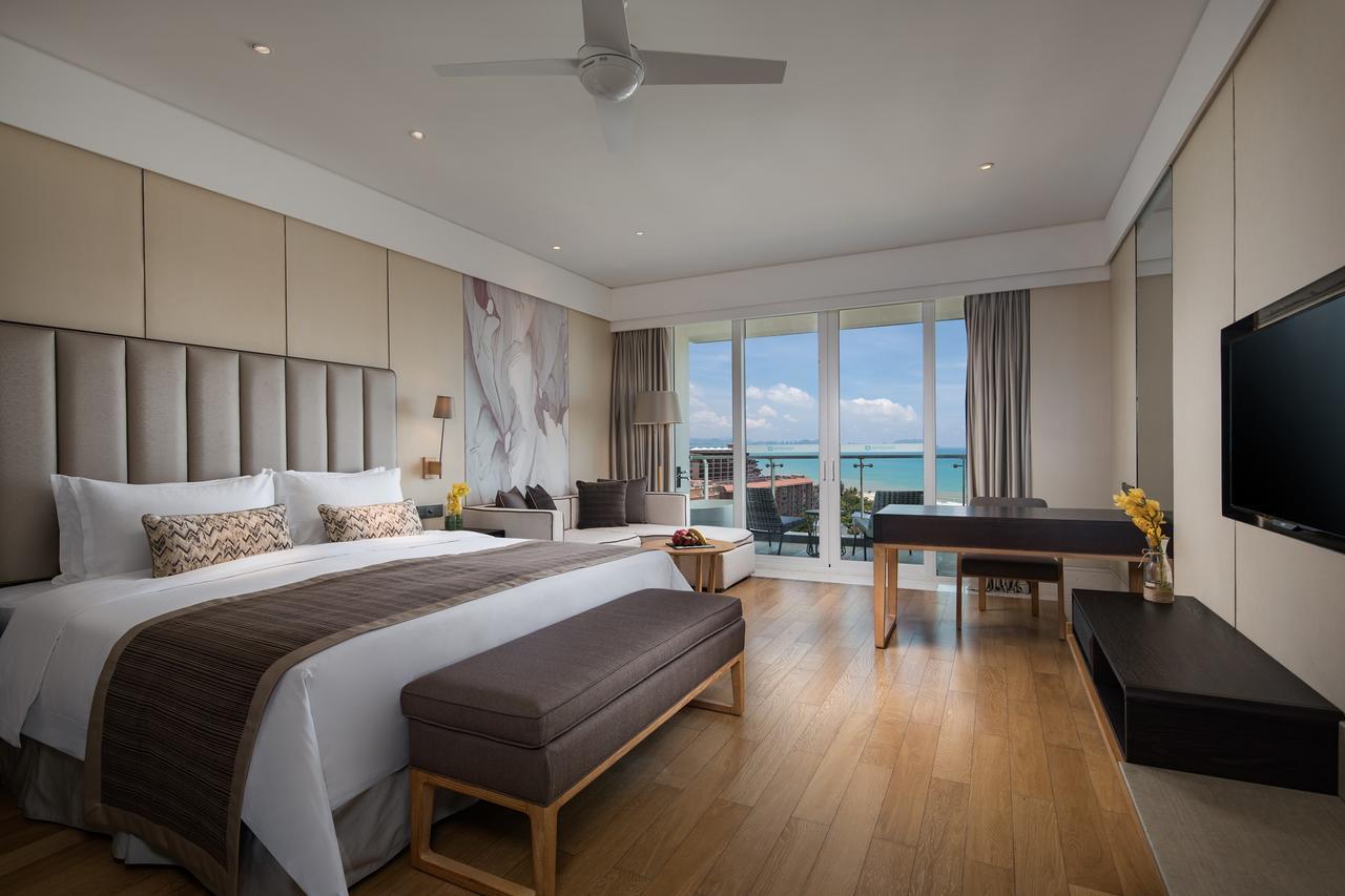 Wyndham Sanya Bay Hotel Exterior photo