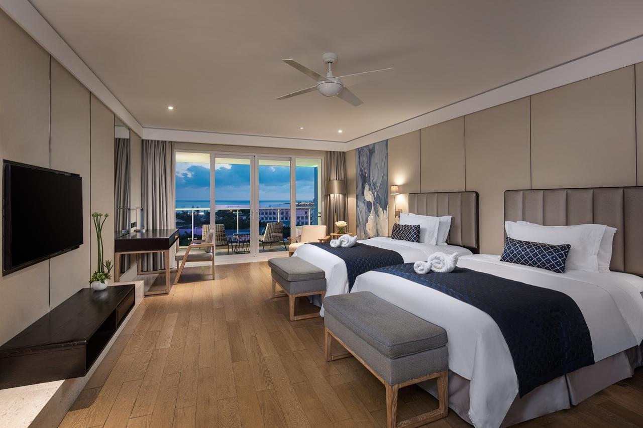 Wyndham Sanya Bay Hotel Exterior photo