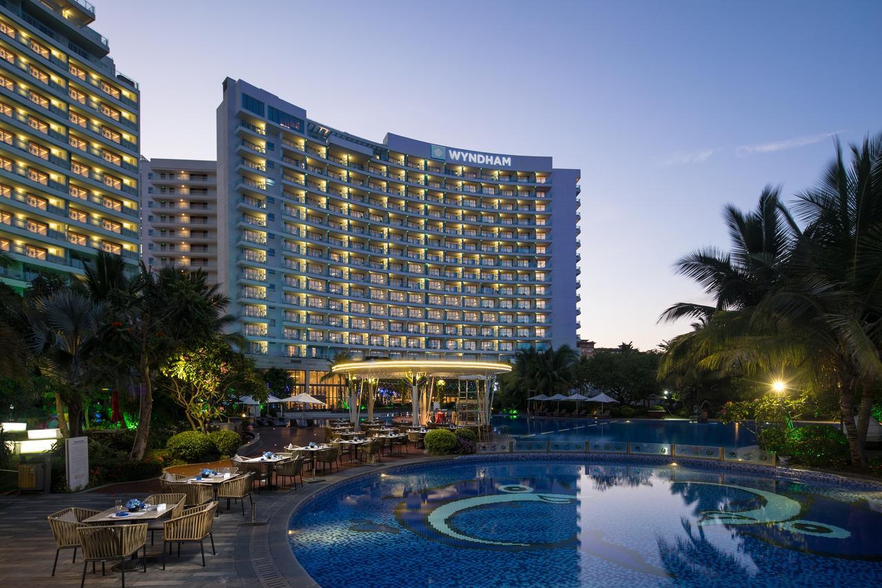 Wyndham Sanya Bay Hotel Exterior photo
